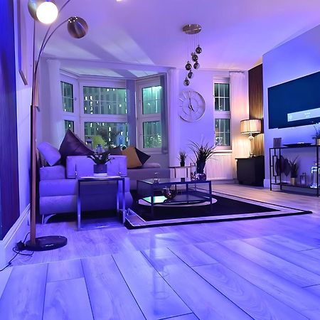 *Luxury 9Ine Lush Jacuzzi Apartment & Balcony* Birmingham Kültér fotó